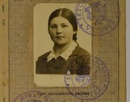 Tremtinės, Sibire sukurto maldynėlio „Marija, gelbėk mus“ autorės Adelės Dirsytės Lietuvos Respublikos pasas, išduotas 1928 m. rugsėjo 7 d.